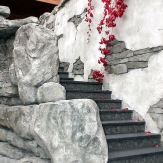 Лестницы из декоративного камня